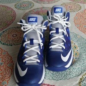 NIKE youth Stutter Step Sneakers